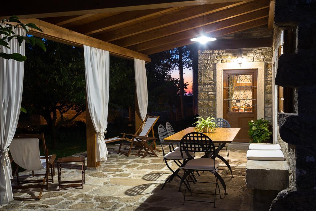 Holiday Home Casa Dei Farfui Momjan エクステリア 写真
